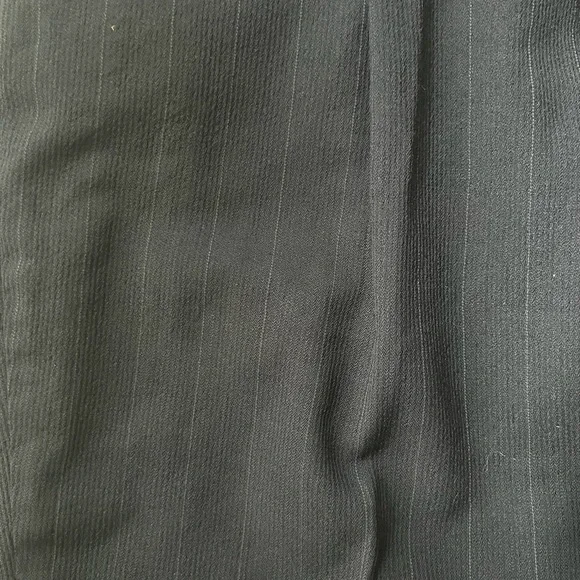 Stafford Navy Pinstripe Suit 41 regular - Picture 3 of 7